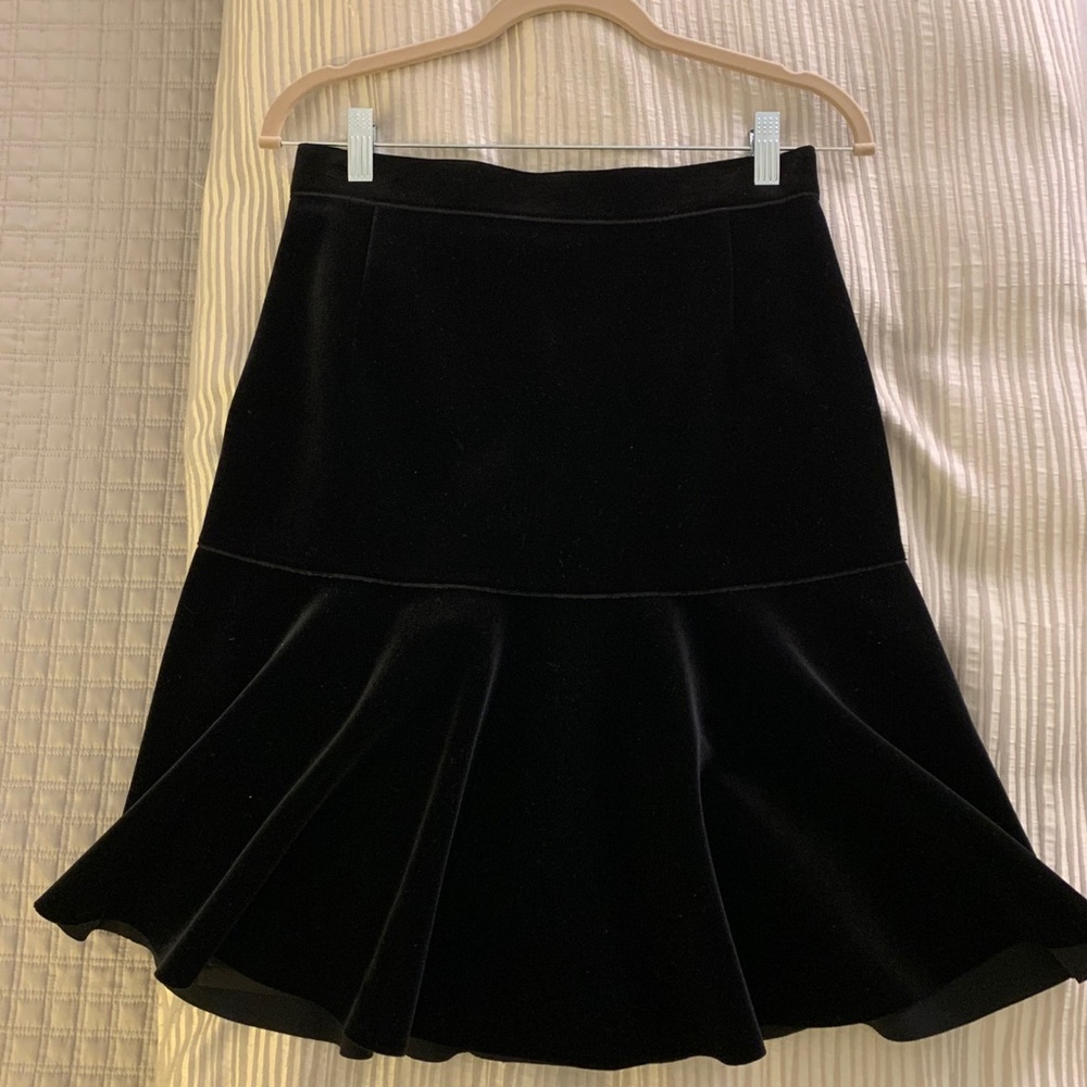 Akris Punto Black Velvet Skirt (NWT)